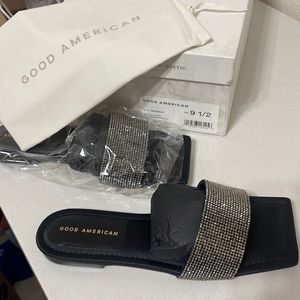 New in Box Good American Black diamond Sandals